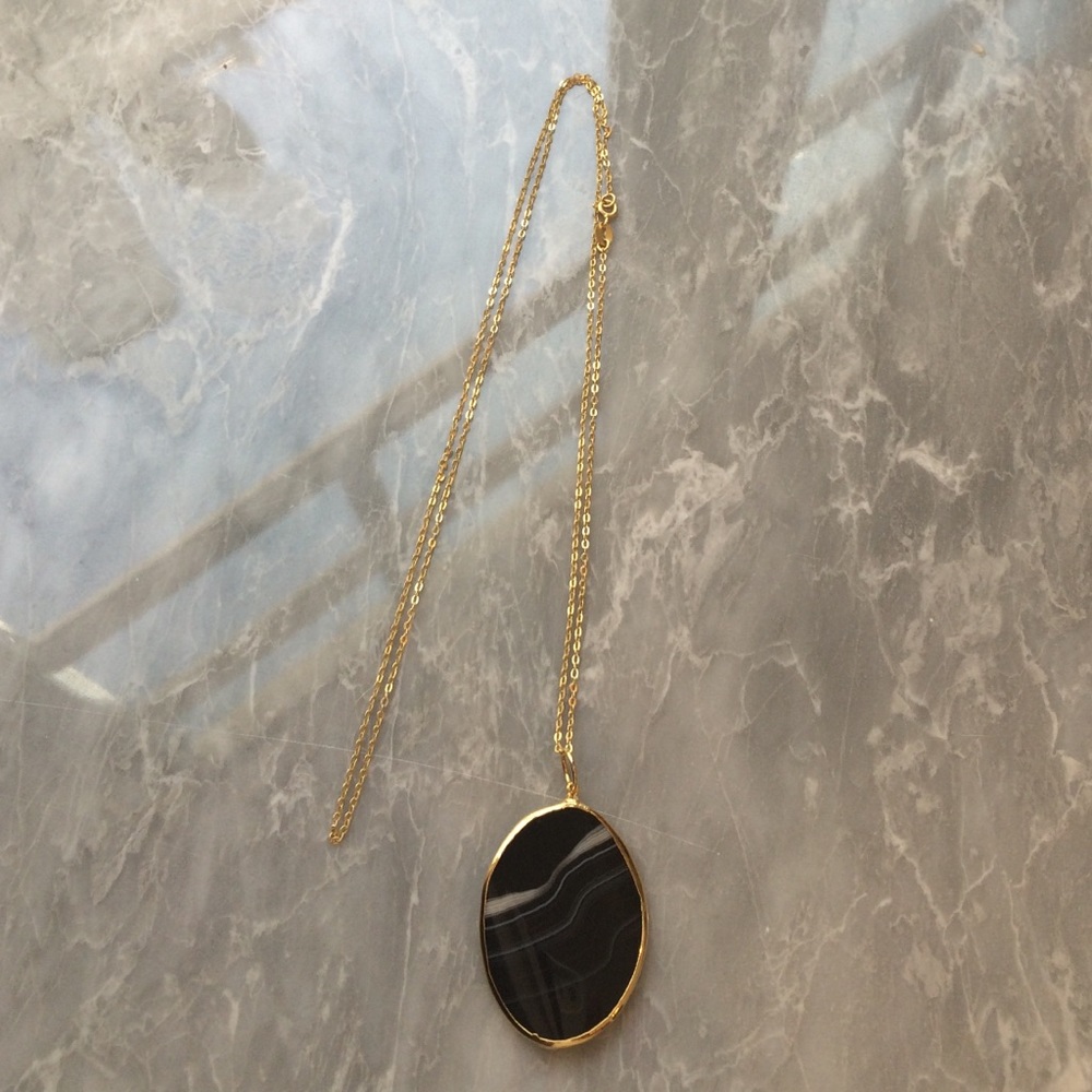 Semiprecious stone pendant necklace